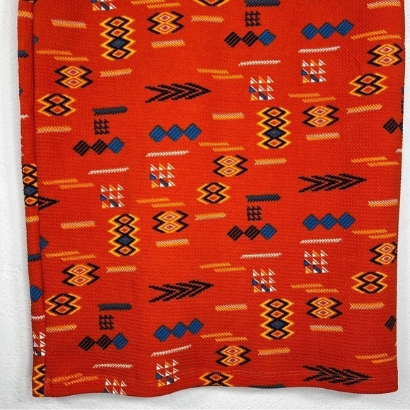 SMALL LULAROE RED ORANGE COLORFUL WESTERN SOUTHWESTERN PRINT STRETCH - Picture 3 of 10